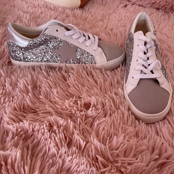 Vici Shoes - Vici Dolls Sneakers